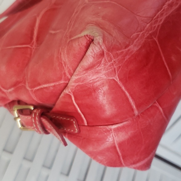 Dooney And Bourke red/pink croc embosed large tote bag - Picture 5 of 10